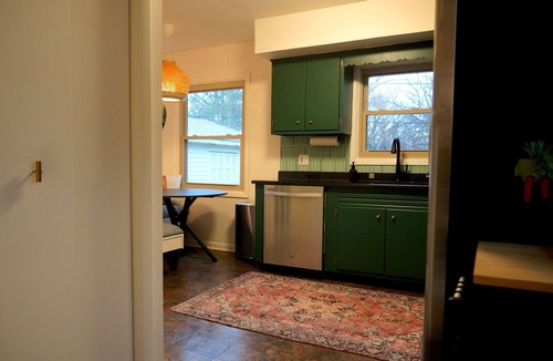 Elmhurst House | Phenomenal 2-bedroom house in charming Elmhurst