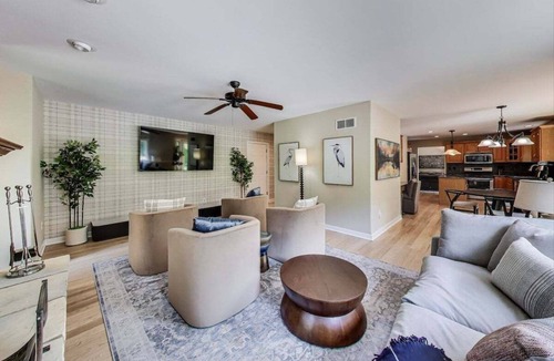 Lake Geneva House | Pickle My Fancy | Pickleball, Basketball, Sauna, Game Room, Sleeps 13