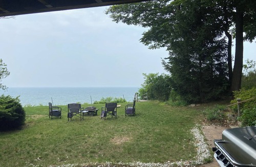 Whitehall House | picturesque Lake Michigan retreat-Lake front with private beach!