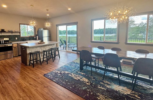 Oneida County Cabin | Pier Lake Cabin - Minocqua 3 bedroom, 2 bath, new construction lake home