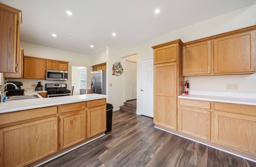 Fox Valley House | Plainfield Rental - Metcalf Ct