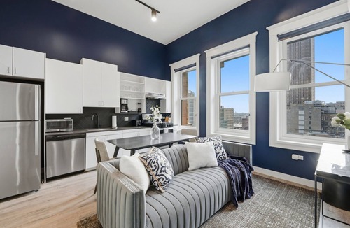 The Loop Hotel | Plymouth Collection: 3BD 2BA with Gym & Rooftop