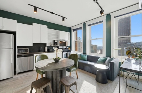 The Loop Hotel | Plymouth Collection: Top Floor with Gym & Rooftop!