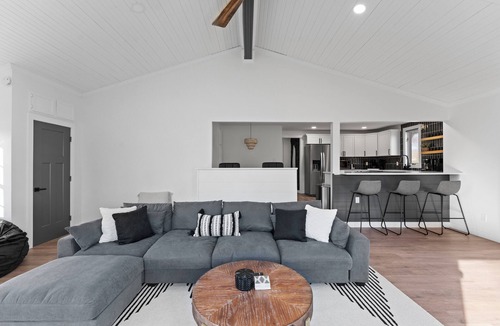South Bend House | Pool | Hot Tub | 5 min to ND | Coffee Bar | Games