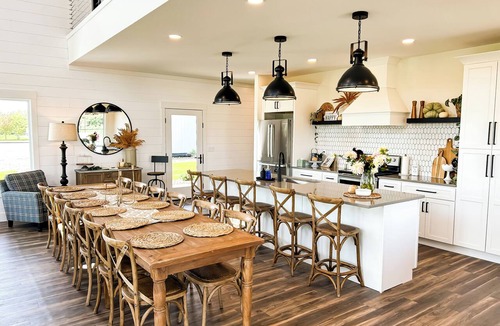 Sperry House | Porches & Pines Barndominium - A Country Retreat Among the Christmas Trees