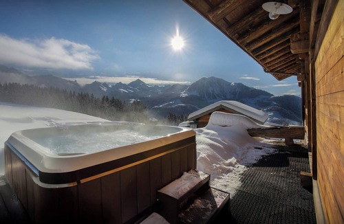 Manigod Ski Chalet | Pralor Le Nova - luxury ski chalet for 8, hot tub & views - OVO Network