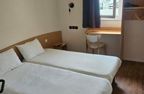 Cran-Gevrier Hotel | Premiere Classe Annecy Cran-Gevrier RÉNOVÉ EN 2025