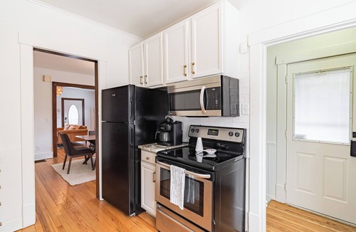 Dundee-Happy Hollow Historic District House | Prime Location-Historic Dundee Near Downtown, UNMC, Creighton, UNO