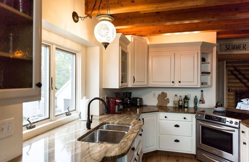 Grand Haven House | Prime location In Heart of Downtown Grand Haven