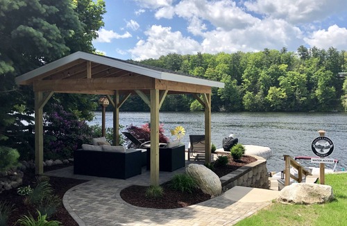 Newaygo House | Pristine, 5000 sq ft waterfront Resort with Indoor Pickleball and boat rental!
