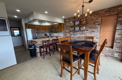 Yankton Cabin | Private 3 bedroom cabin - HUGE patio with a gorgeous view of Lewis & Clark Lake