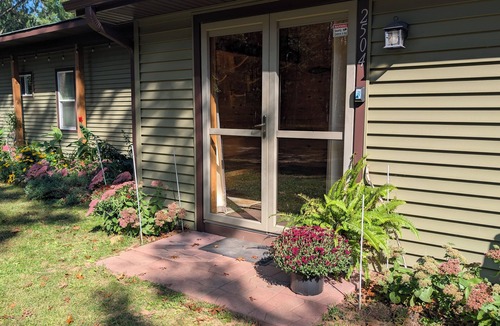 New Chester Cabin | Private and Peaceful Patrick Lake Cabin