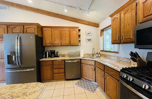 Delavan House | Private Lakefront Retreat with Hot Tub, Pet Friendly, Sleeps 10