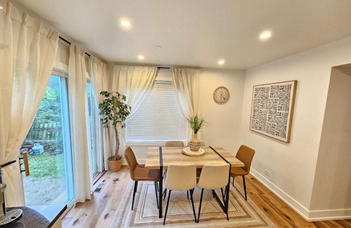 Waukegan House | Private Nature Retreat King Suite Sleeps 8