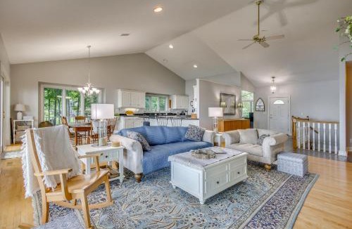 Kewaunee County House | Private Shoreline & Green Bay Views! Family Home