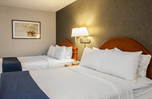 St. Charles Hotel | Quality Inn and Suites St Charles - West Chicago