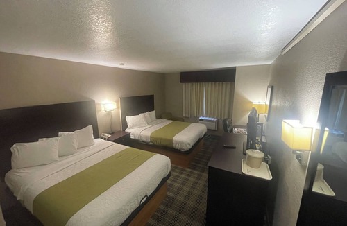 Council Bluffs Hotel | Quality Inn Council Bluffs I-80