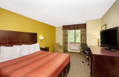 Council Bluffs Hotel | Quality Inn