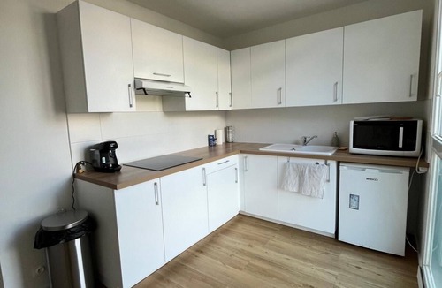 Pessac Apartment | Quiet & Bright 2-room apartment Park view/Tram 2 minutes walk
