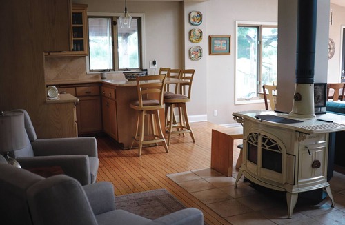 Stoughton House | Quiet Country Haven Spacious 4BR Hideaway with Endless Views