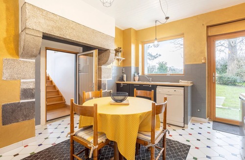 Concarneau Apartment | Quiet studio with private terrace and garden, 3 km from the beaches and 5 km from the city center