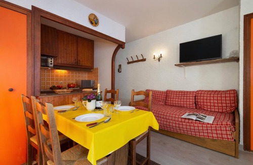 Argentiere Apartment | Résidence le Chardonnet D Studio w/Shared Pool & panoramic views, Argentière (Chamonix), France