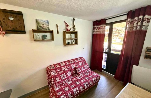 Les Menuires Apartment | Résidence Sarvan - Studio pour 2 cuisine équipée et proche des pistes idéal couple MAE-6054