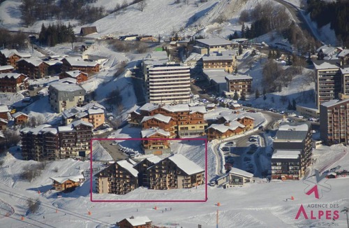 Les Menuires Apartment | Résidence Sarvan - Studio pour 2 cuisine équipée et proche des pistes idéal couple MAE-6054