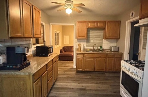 Racine Cottage | Racine Canal retreat near Lake Michigan