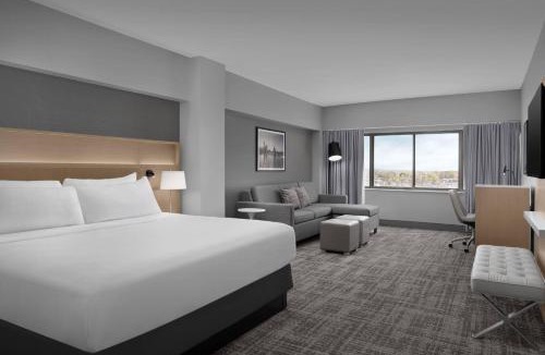 Cedar Rapids Hotel | Radisson Hotel Cedar Rapids