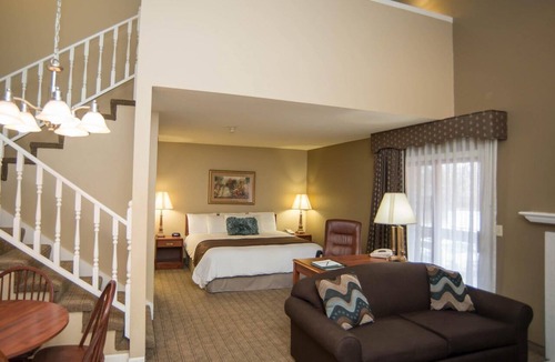 Urbana Hotel | Red Lion Inn & Suites Urbana