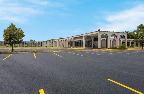 North Aurora Hotel | Red Roof Inn & Conference Center Chicago - Aurora Fox Valley