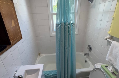 Jacksonport House | Renovated 3-bedroom across from the beach