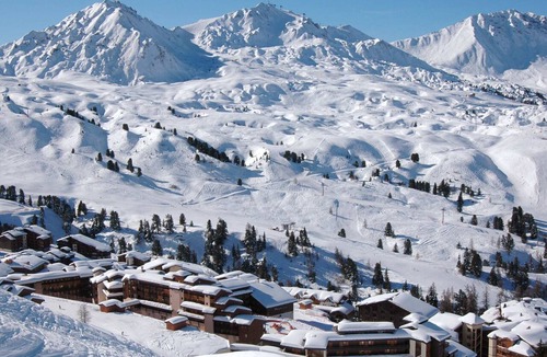 Belle Plagne Apartment | Renovated apartment with balcony, ski-in/ski-out, close to shops
