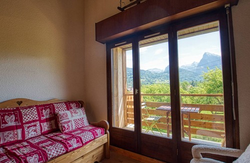 Morillon Apartment | Renovated duplex 4 pers near cable car
