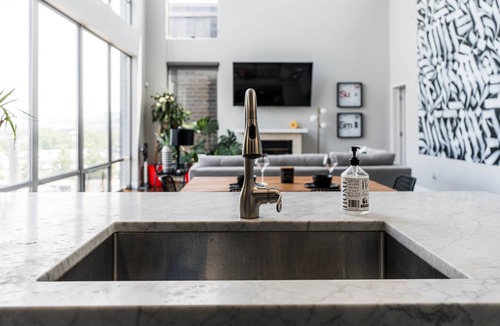Pulaski Park Apartment | River West | Trendy Artists Loft w/Rooftop Oasis