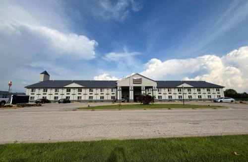 Bloomington Hotel | Rodeway Inn Bloomington - Normal West