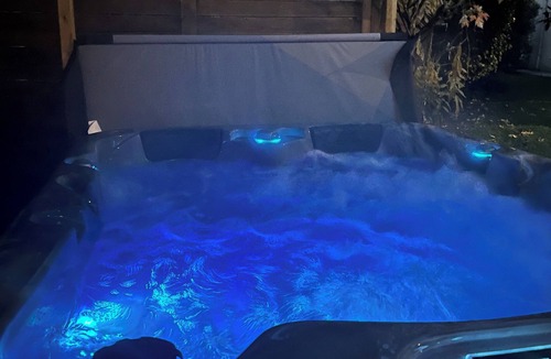 Chamoux-sur-Gelon Bed & Breakfast | Romantic B&B with sauna and hot tub at the foot of the mountains!