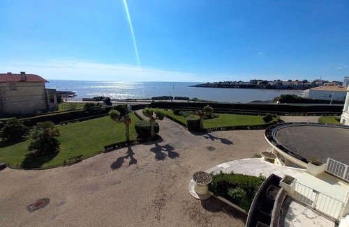 Pontaillac Apartment | Royan Pontaillac - MAGICAL VIEW for this APARTMENT on the 1st floor - Résidence du Golf