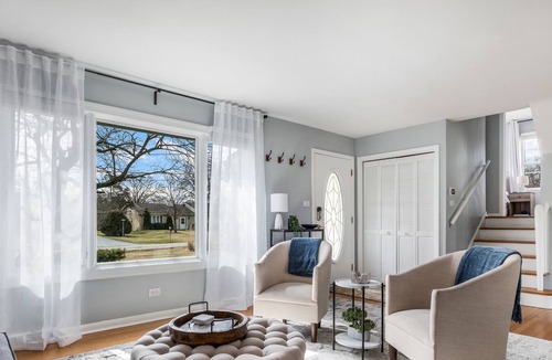 Hinsdale House | Rustic Charm 4 BD/2.5 BA w/ Loft