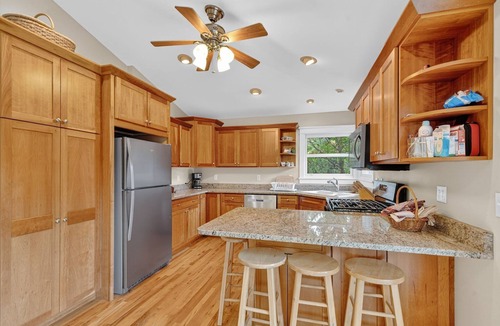 Ottawa House | Secluded Woodland Retreat Near Starved Rock Park