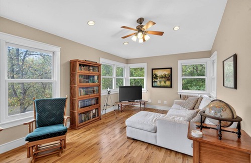 Ottawa House | Secluded Woodland Retreat Near Starved Rock Park