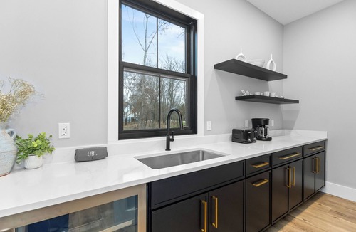 Grand Beach House | Serenity Now: Grand Beach Retreat, Heated Spa Pool, Hot Tub, Sauna, Golf Cart