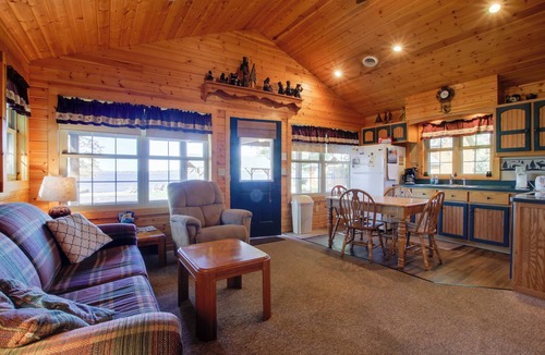 Cecil Cottage | Shawano Lake Cabin w/Boat Dock!