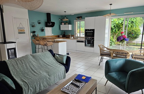 Quimper House | Single-storey house with enclosed garden