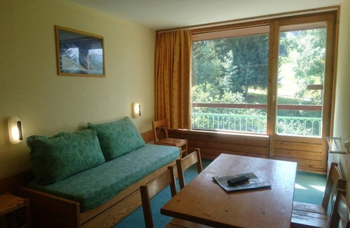 Arc-1800 Apartment | Ski-in/ski-out & foot of the slopes, 11st floor, view ski slopes, balcony, fireplace or stove, tv