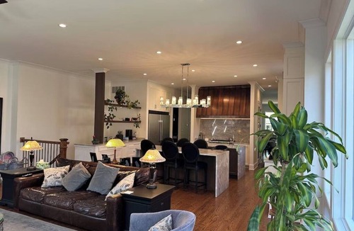 North Center House | Sleek New 6BR Greystone - Rooftop, In-Law Ste, Walk to Wrigley & Block to Train