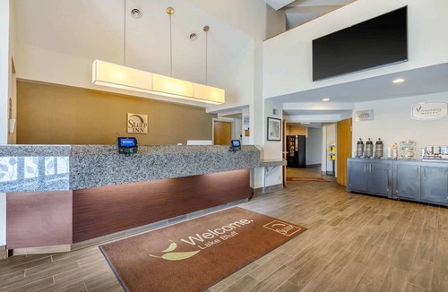 Lake Bluff Hotel | Sleep Inn near Great Lakes Naval Base