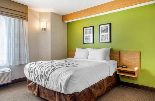 Lake Bluff Hotel | Sleep Inn near Great Lakes Naval Base