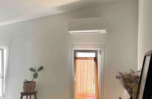 Saint-Lambert House | Small town house with terrace at the foot of Notre Dame de la Garde